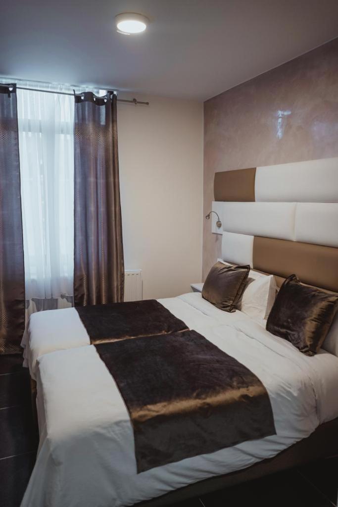 Hotel Onyx Expo Jette 外观 照片